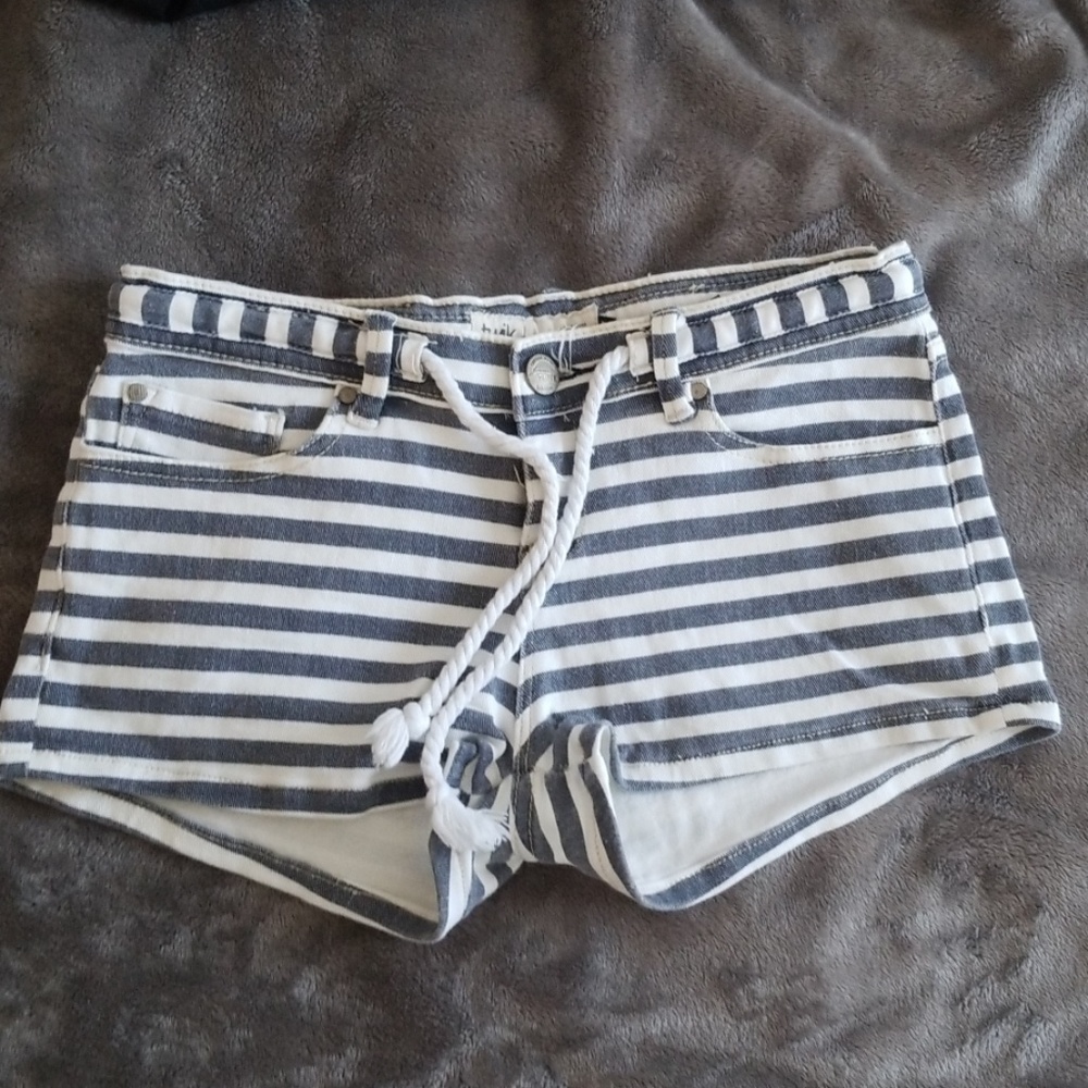 Twik shorts